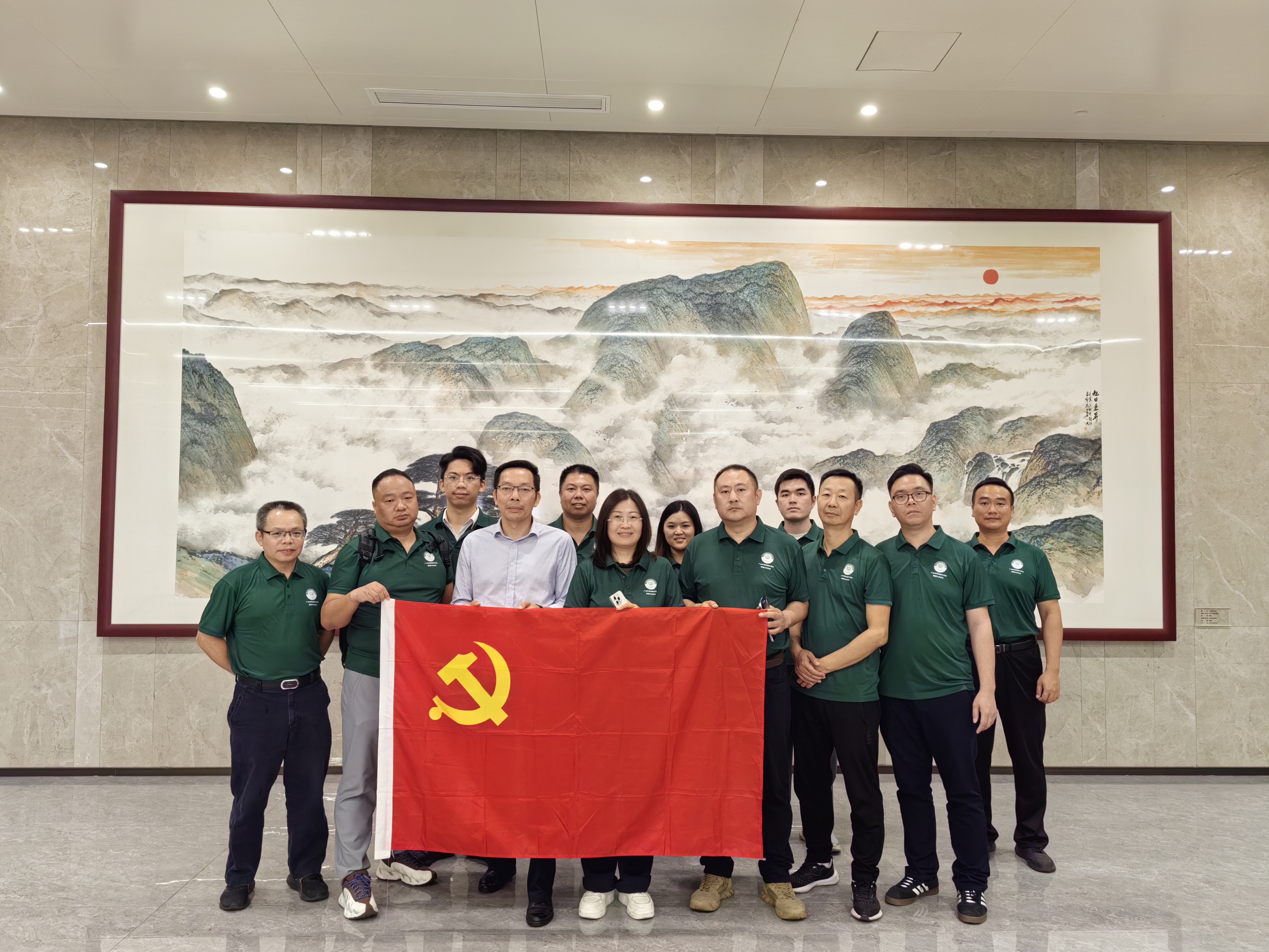 走访广东工业大学，党建交流“走心”又“走新”